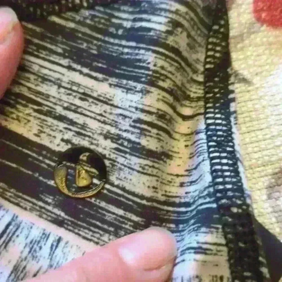 Lululemon Cross Back Bra Top - Picture 4 of 4